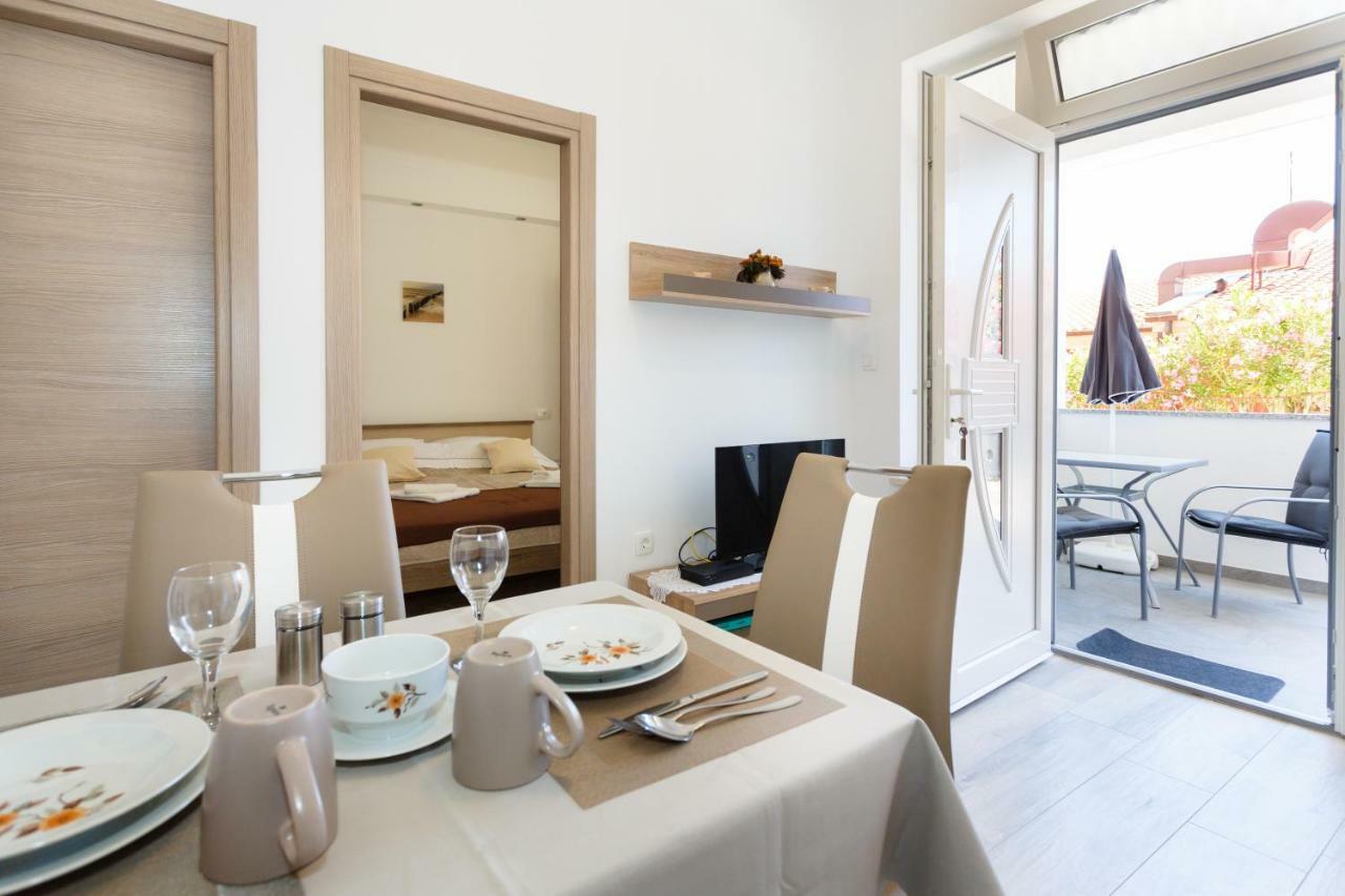Apartment Rosemary 24 Krk Town Exterior foto